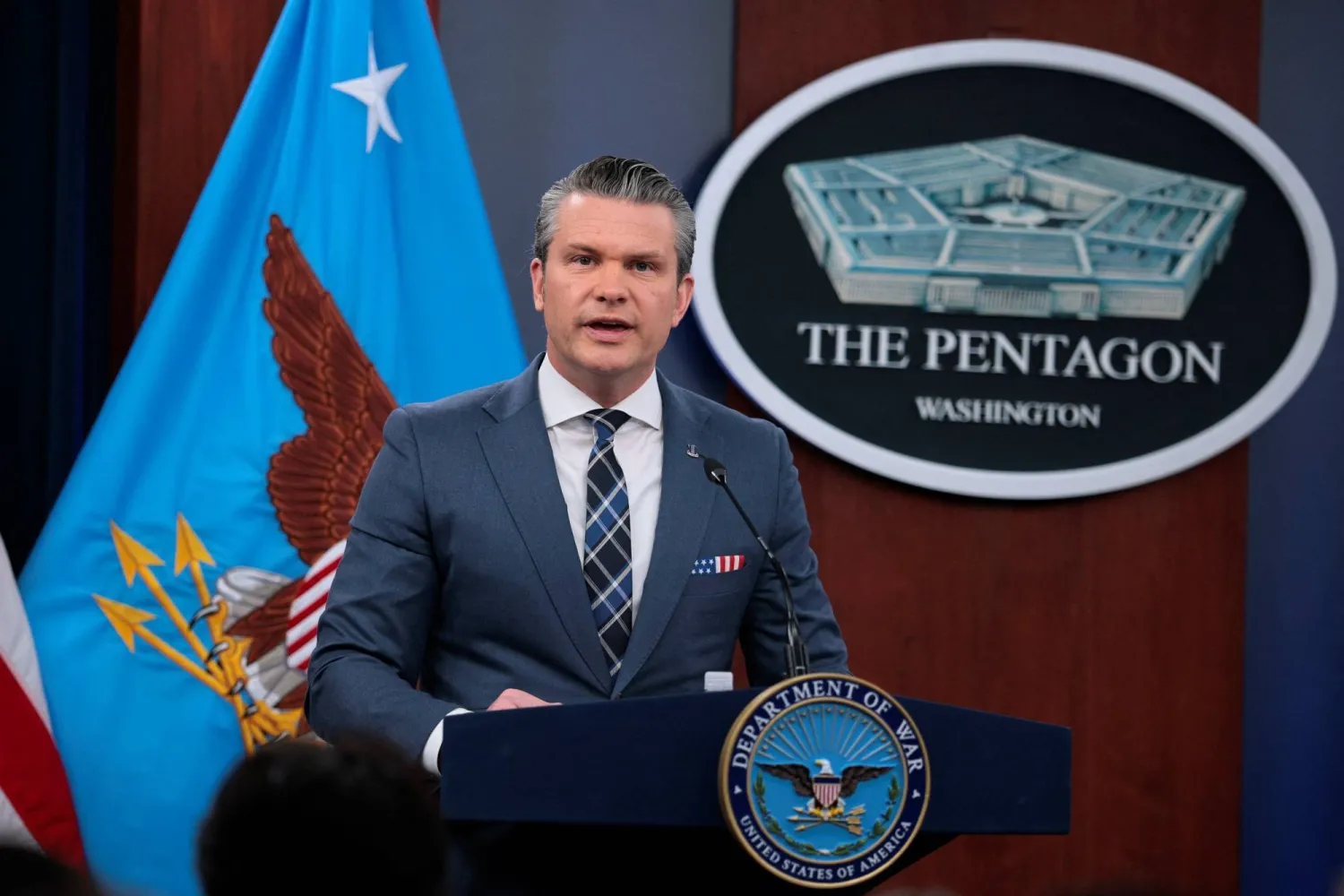 وزير ​الدفاع الأميركي بيت هيغسيث (رويترز)