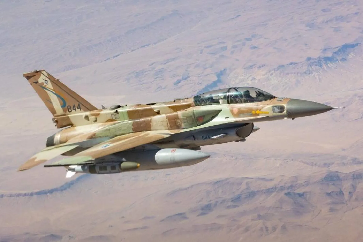 طائرة حربية إسرائيلية في طريقها للمشاركة في العمليات العسكرية ضد إيران (الجيش الإسرائيلي) 