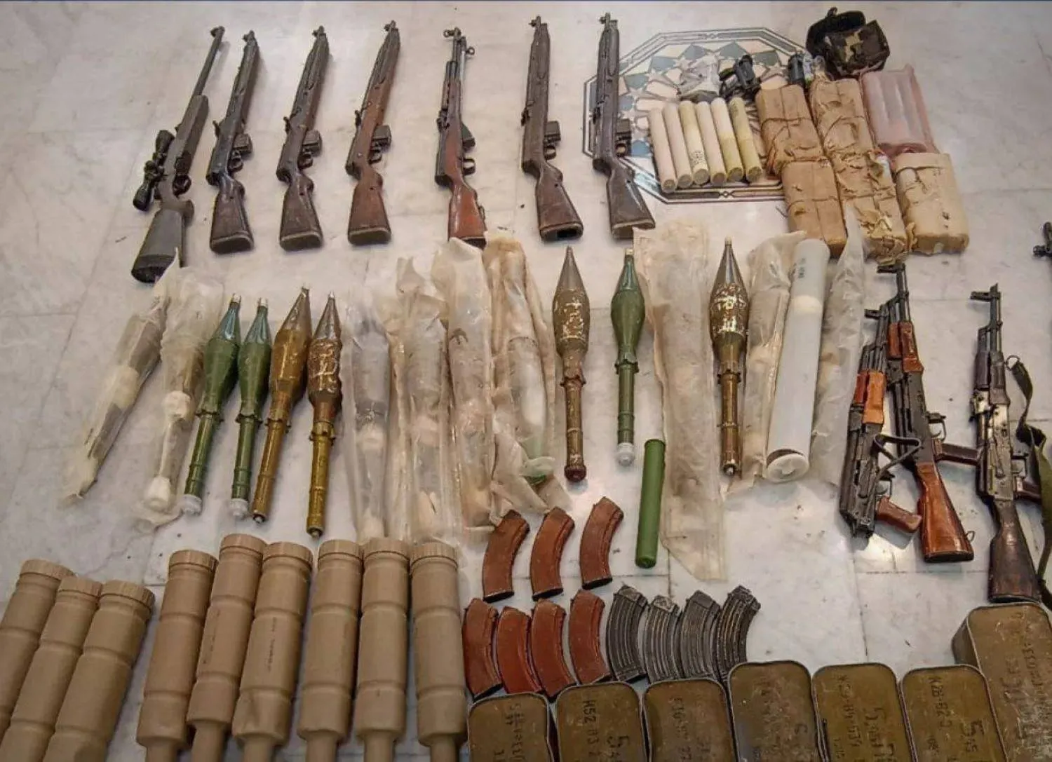 Border guards in outskirts of Flita, west of Damascus, foil arms smuggling attempt on Syria-Lebanon border (SANA) 