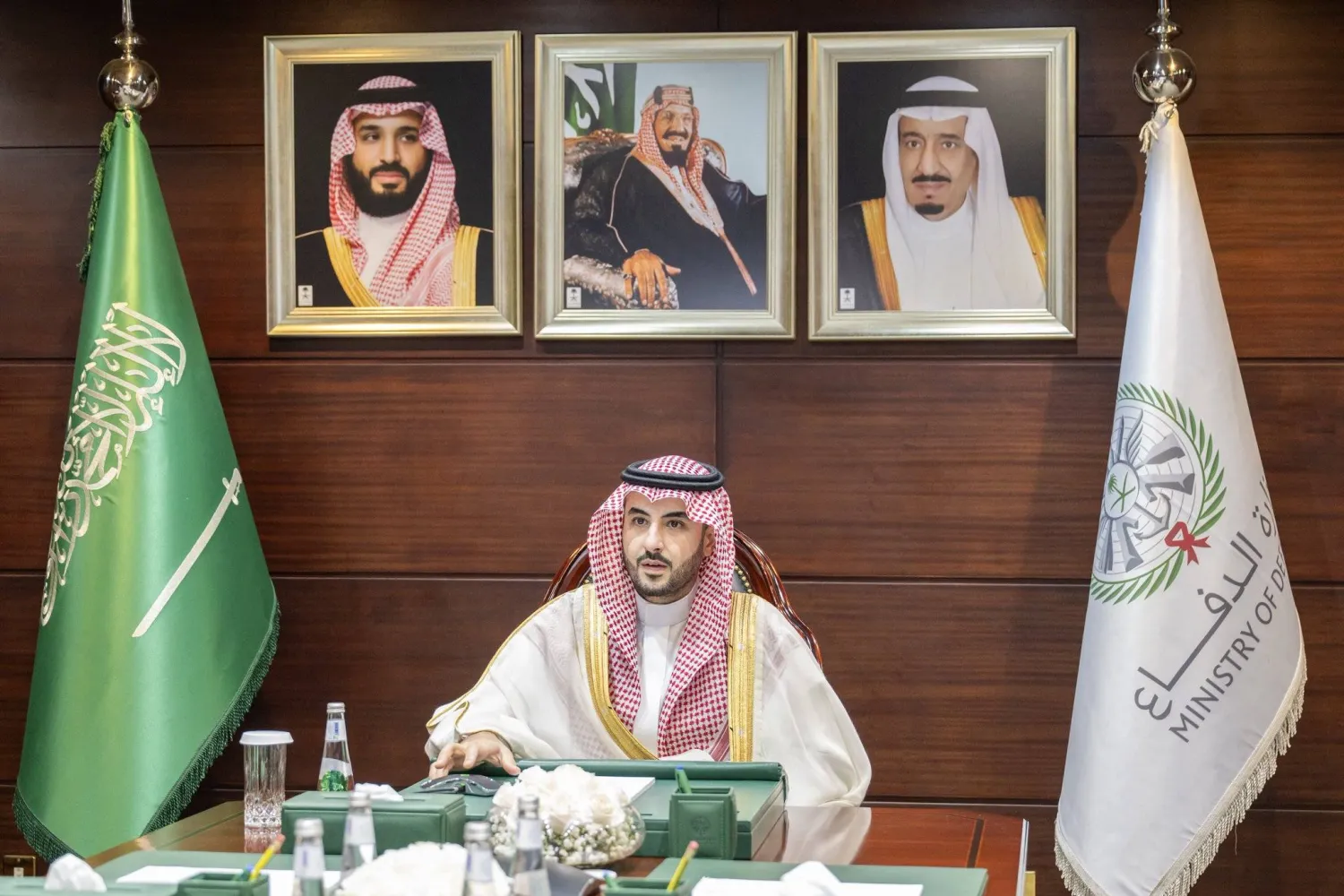Prince Khaled bin Salman meeting with leaders and senior officials in the Ministry of Defense following the Eid prayer (Ministry)