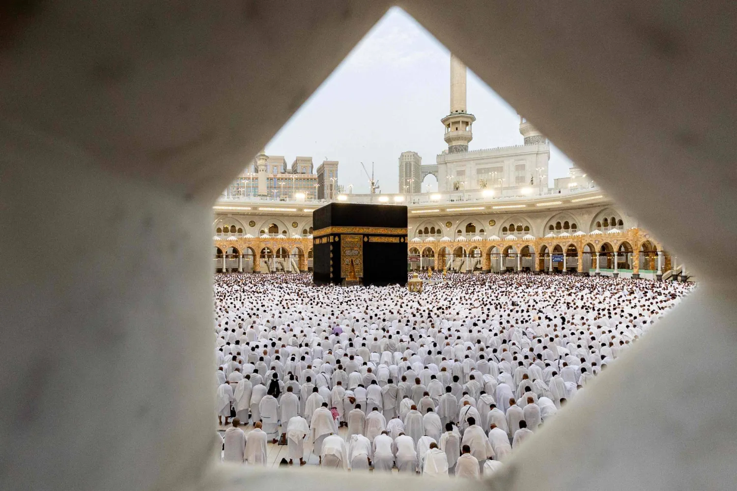 صلاة العيد في الحرم المكي  (أ.ف.ب)