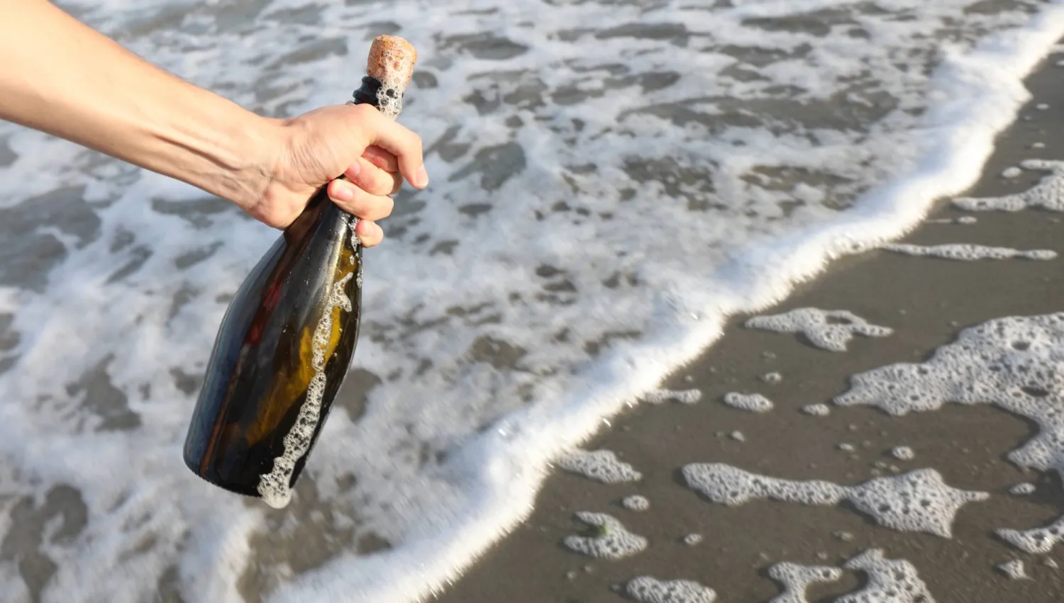 ما يضيع في البحر... قد يعود (شاترستوك)