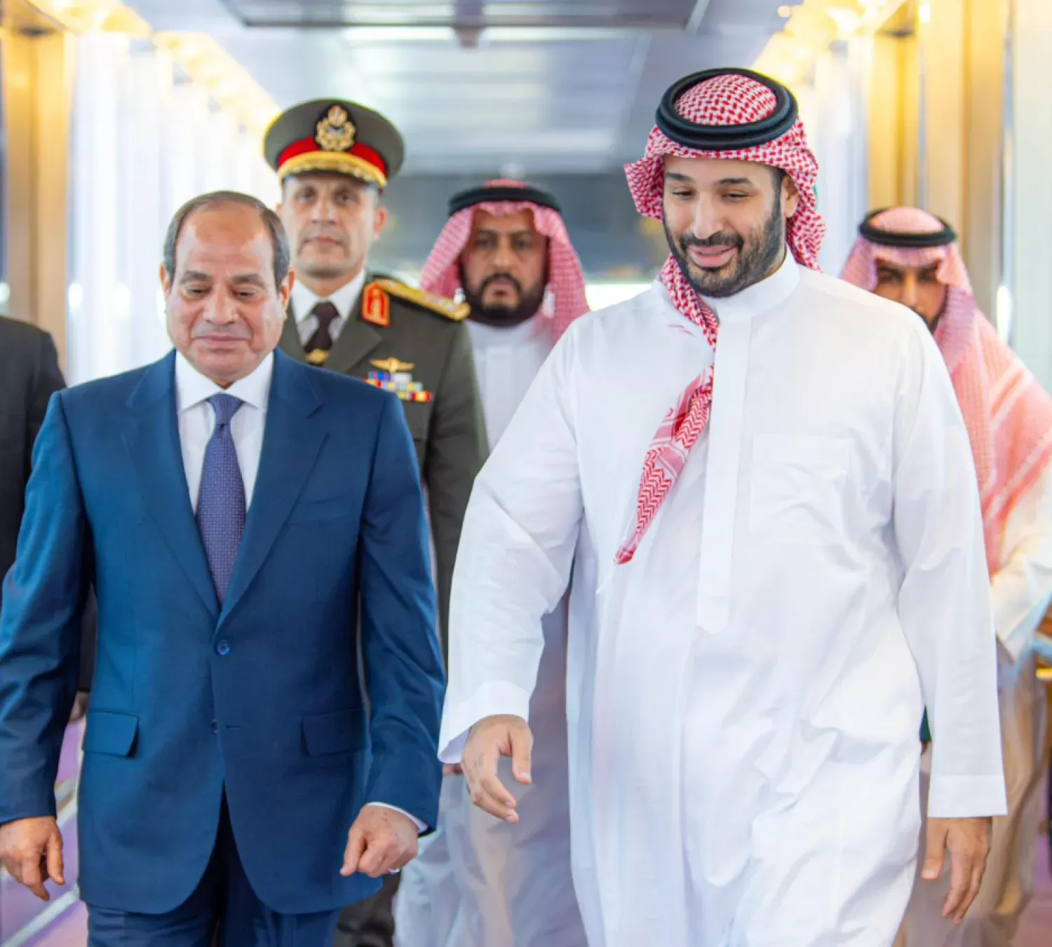 Suudi Arabistan Veliaht Prensi Muhammed bin Selman ile Mısır Cumhurbaşkanı Sisi, Ortadoğu’daki askeri gerilimi ele aldı