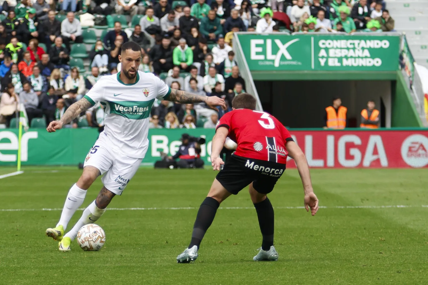 إلتشي رفع رصيده إلى 29 نقطة في المركز السادس عشر (إ.ب.أ)