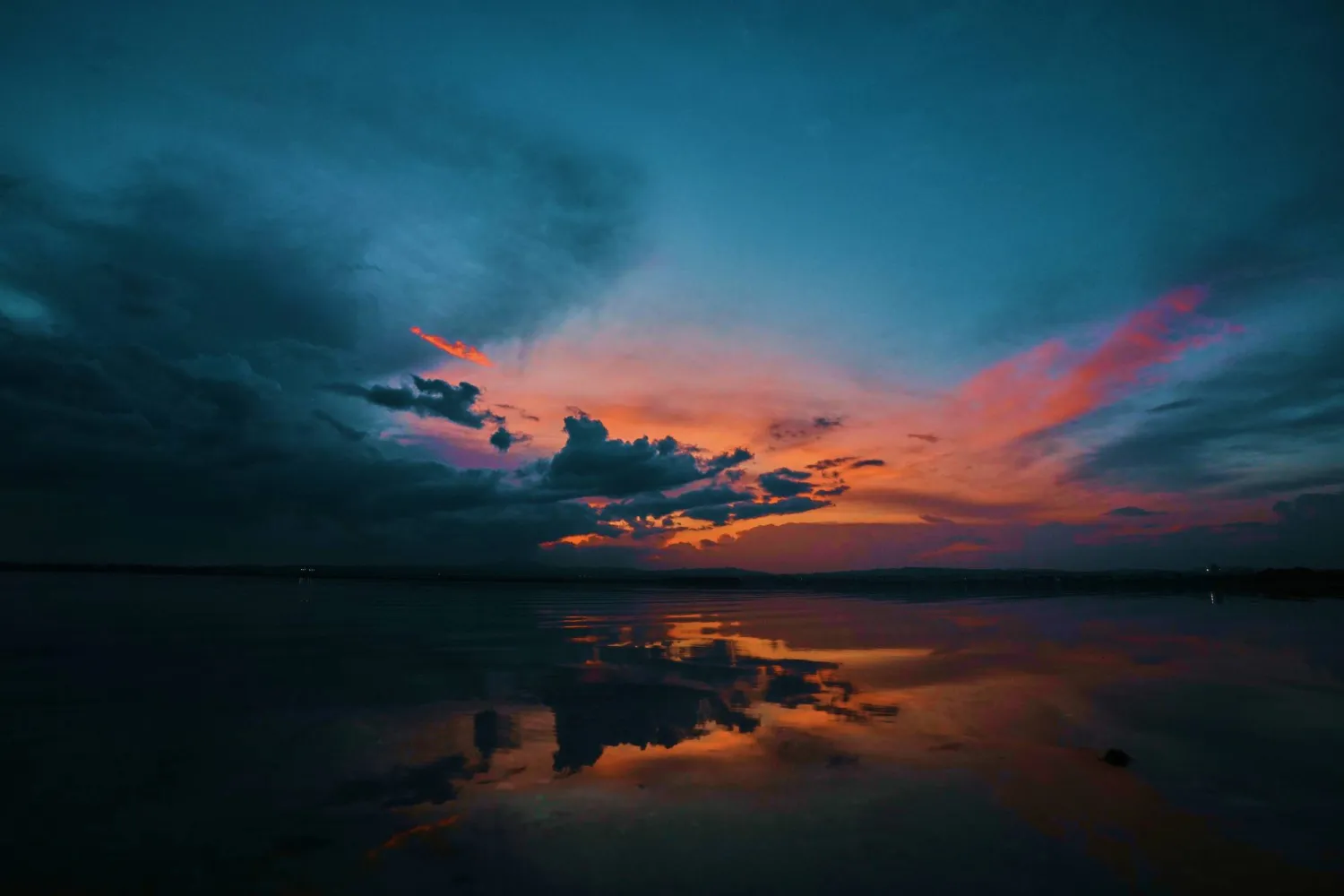 A view of a Salt Lake during a sunset, in Larnaca, in the eastern Mediterranean island of Cyprus, Thursday, March 19, 2026. (AP) 
