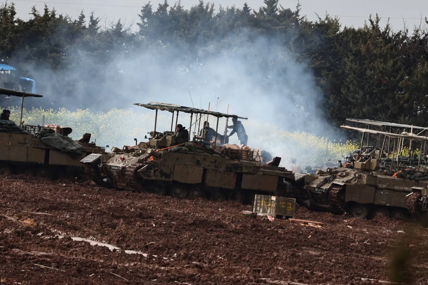 Israeli tanks are deployed along the northern Israeli border with Lebanon, 21 March 2026. EPA/ATEF SAFADI
