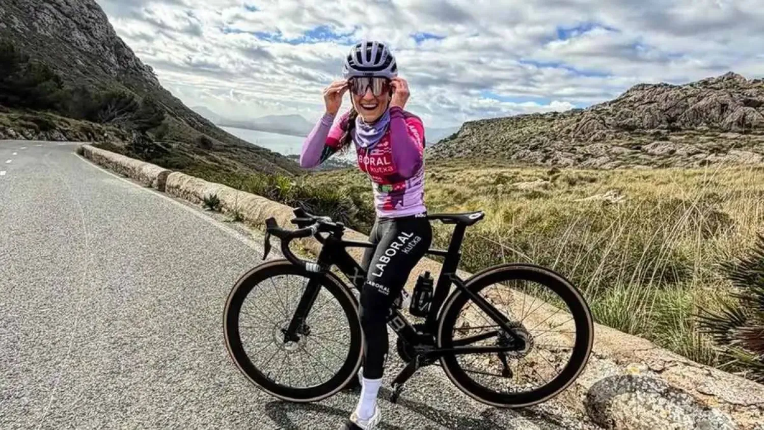 ديبورا سيلفستري (حساب اللاعبة على منصة إنستغرام)