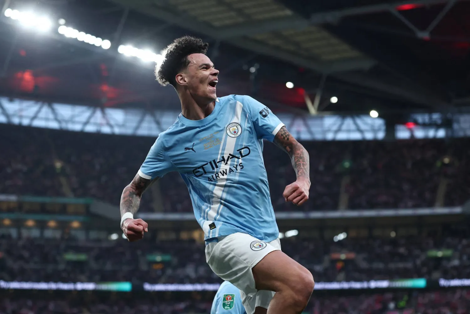 نيكو أوريلي نجم مانشستر سيتي (رويترز)