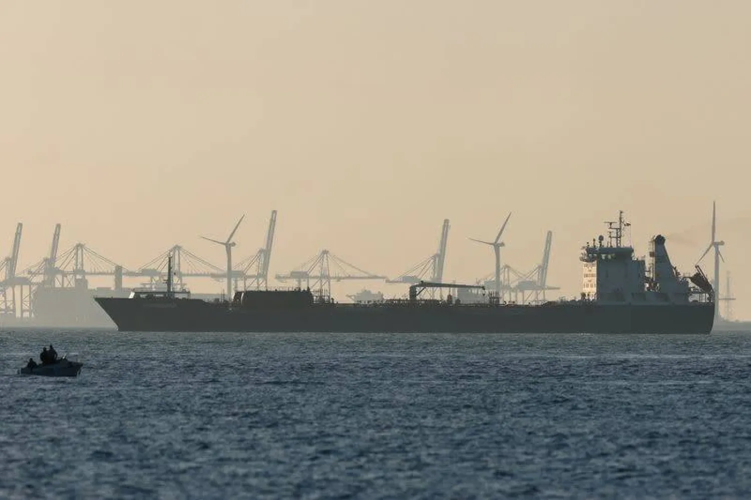 ناقلة نفط ترسو قبالة خليج فوس سور مير في فرنسا يوم 20 مارس 2026 (رويترز)