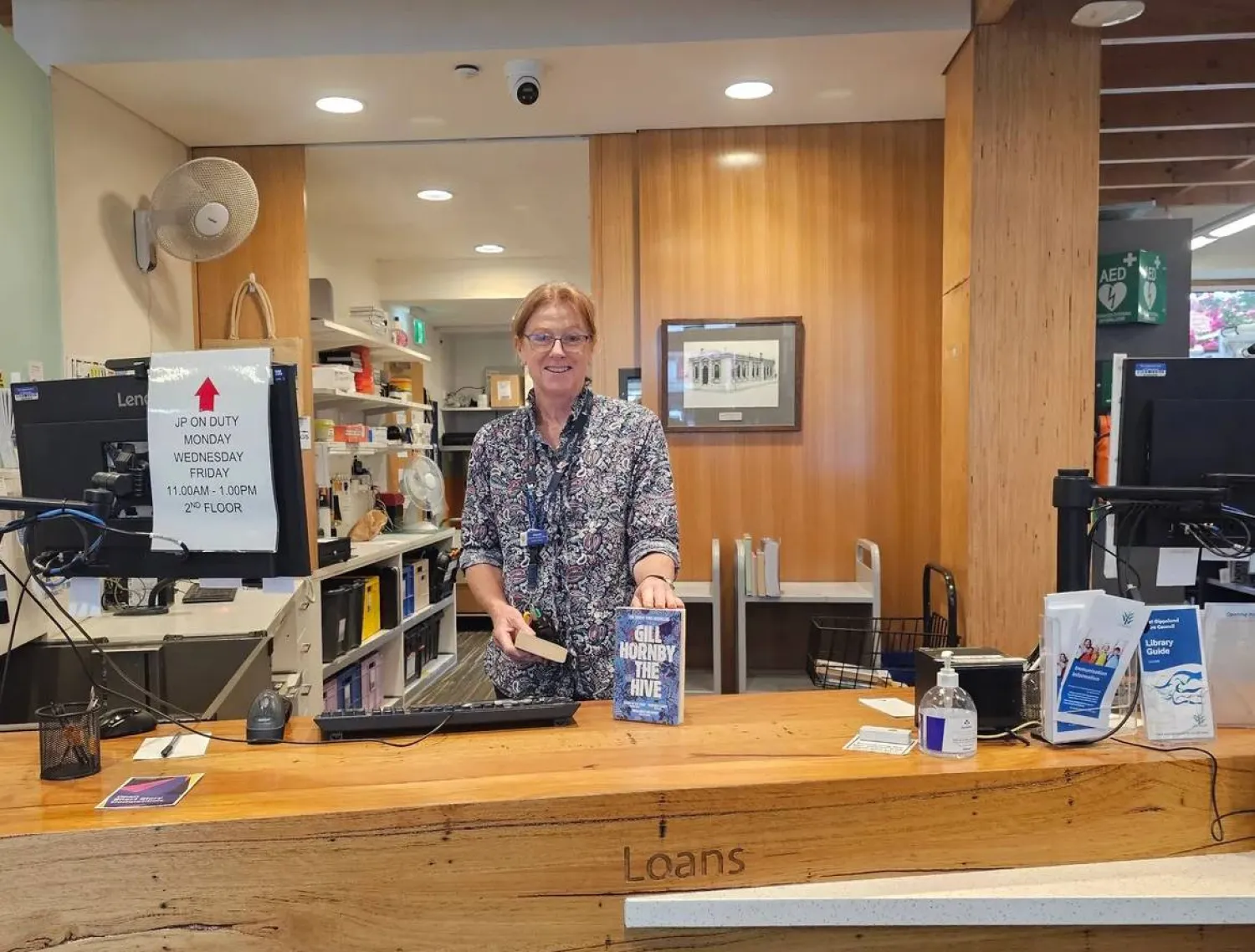 رواية تائهة بين قارّتين (مكتبة بيرنسديل في «فيسبوك»)