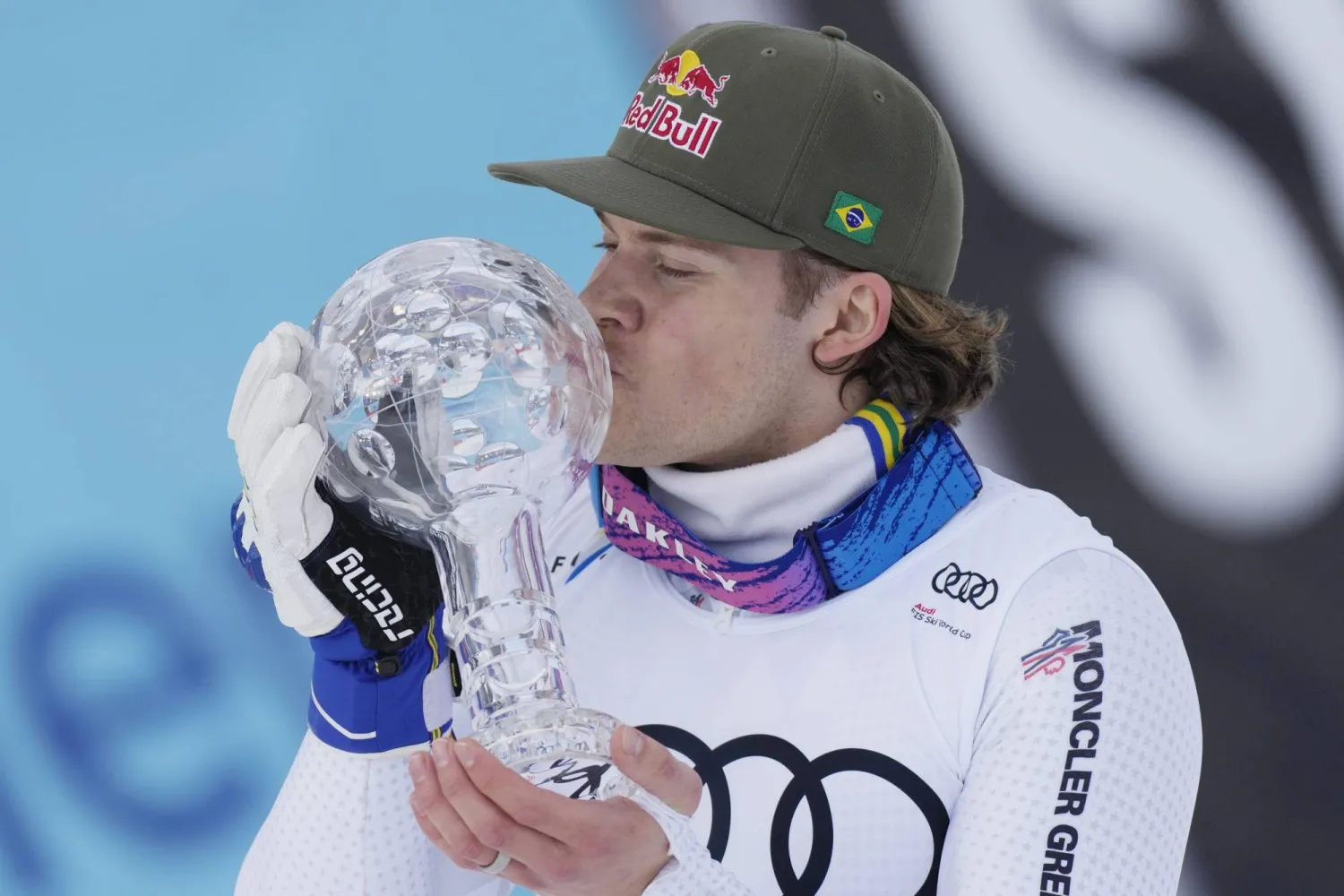 لوكاس بينهيرو براثين (إ.ب.أ)