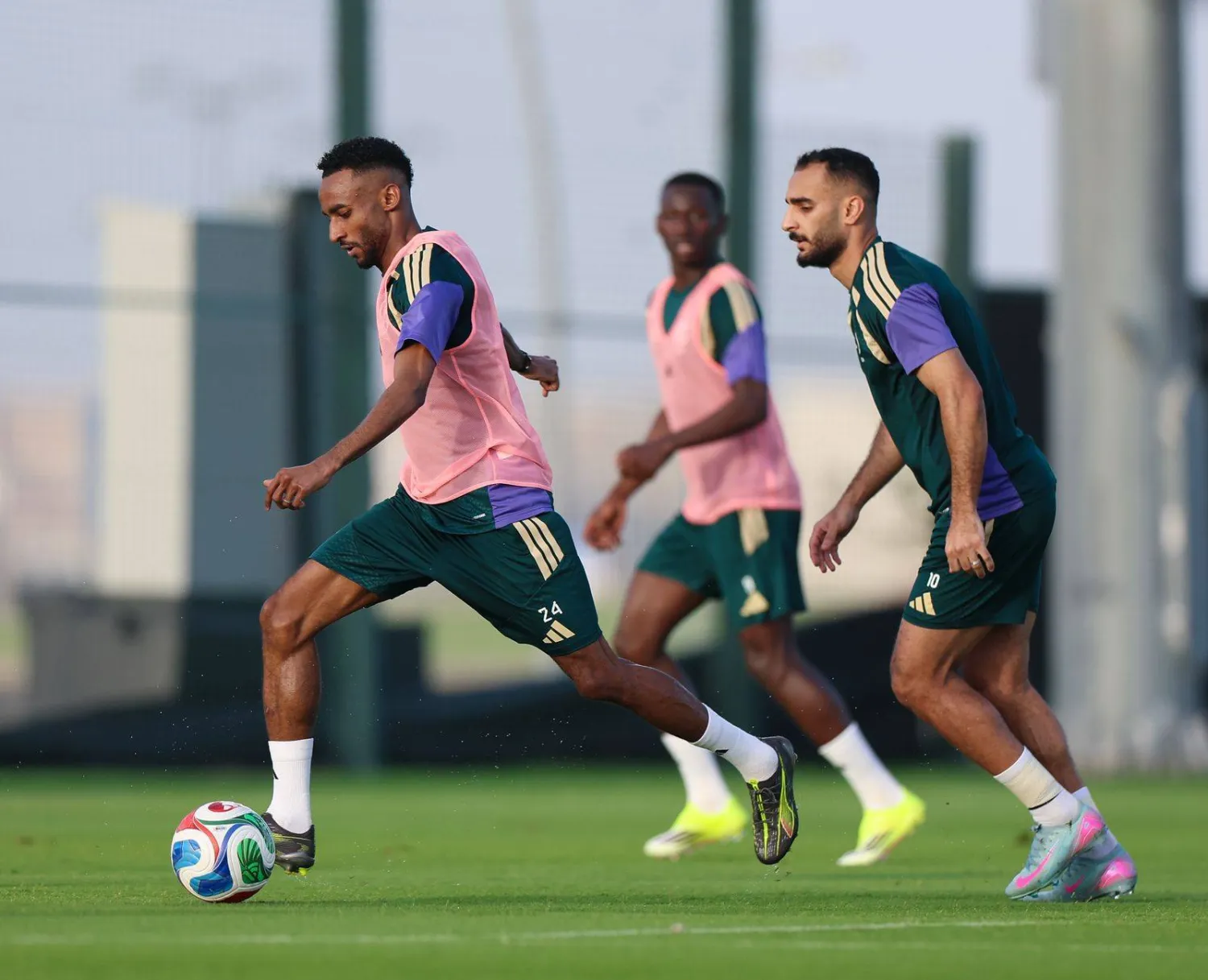 عبد العزيز السويلم في تدريبات رديف «الأخضر» (المنتخب السعودي)