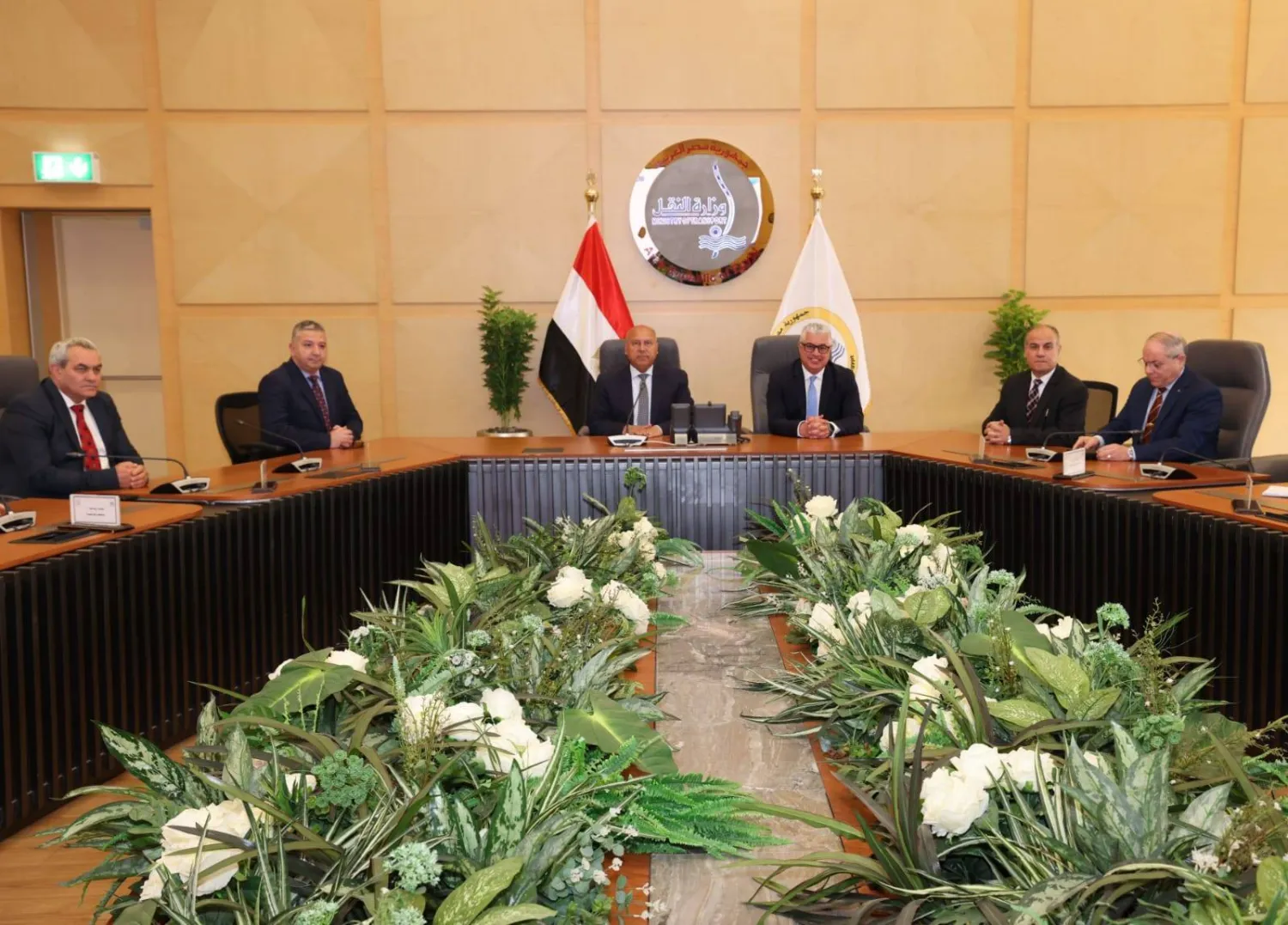 وزير النقل المصري يشهد اتفاق تطوير ميناء «السخنة» (وزارة النقل المصرية)