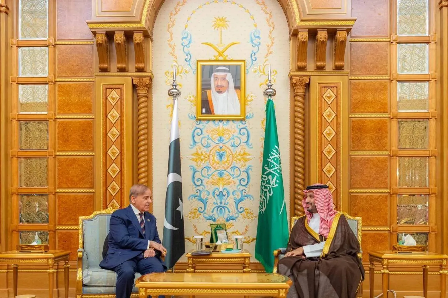 Prince Mohammed bin Salman, Saudi Crown Prince and Prime Minister, and Pakistani Prime Minister Muhammad Shehbaz Sharif meet in Riyadh last year. (SPA)