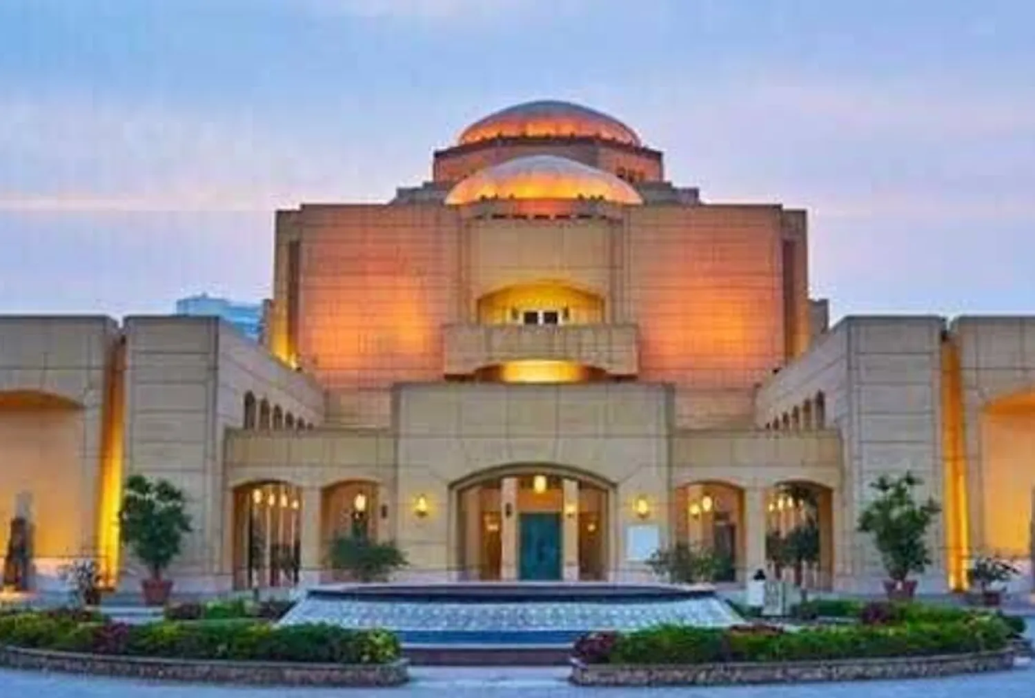 دار الأوبرا المصرية تعدل مواعيد حفلاتها (دار الأوبرا)