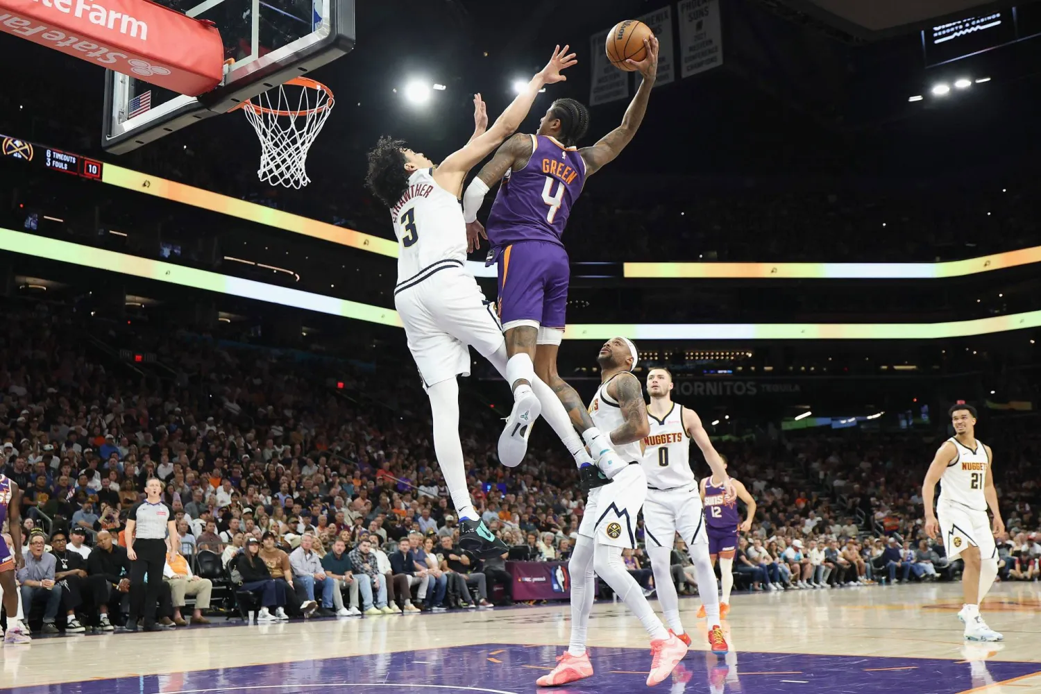 مالكو فرق دوري كرة السلة الأميركي للمحترفين وافقوا على فكرة التوسع (أ.ف.ب)