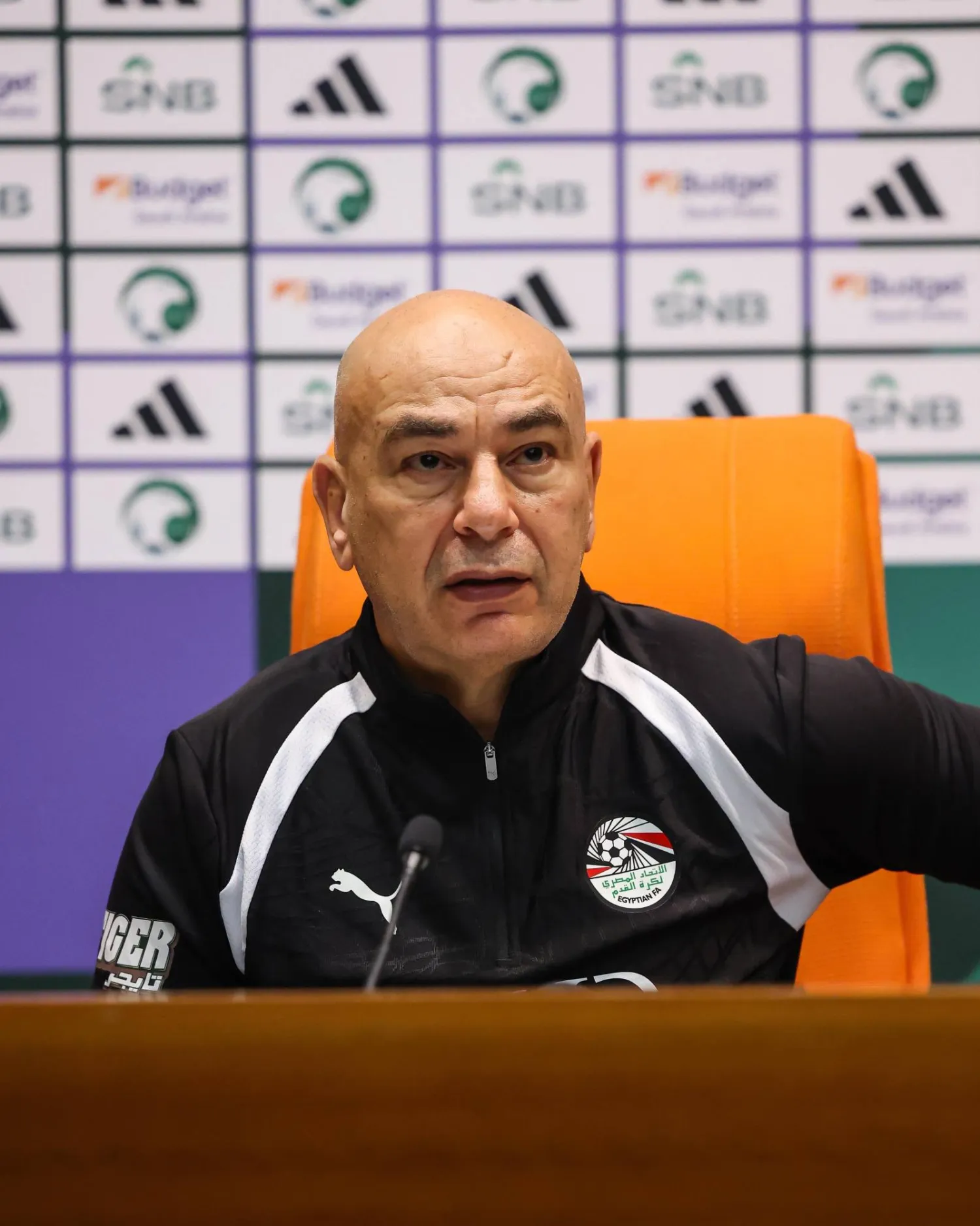 حسام حسن خلال المؤتمر الصحافي (منتخب مصر)