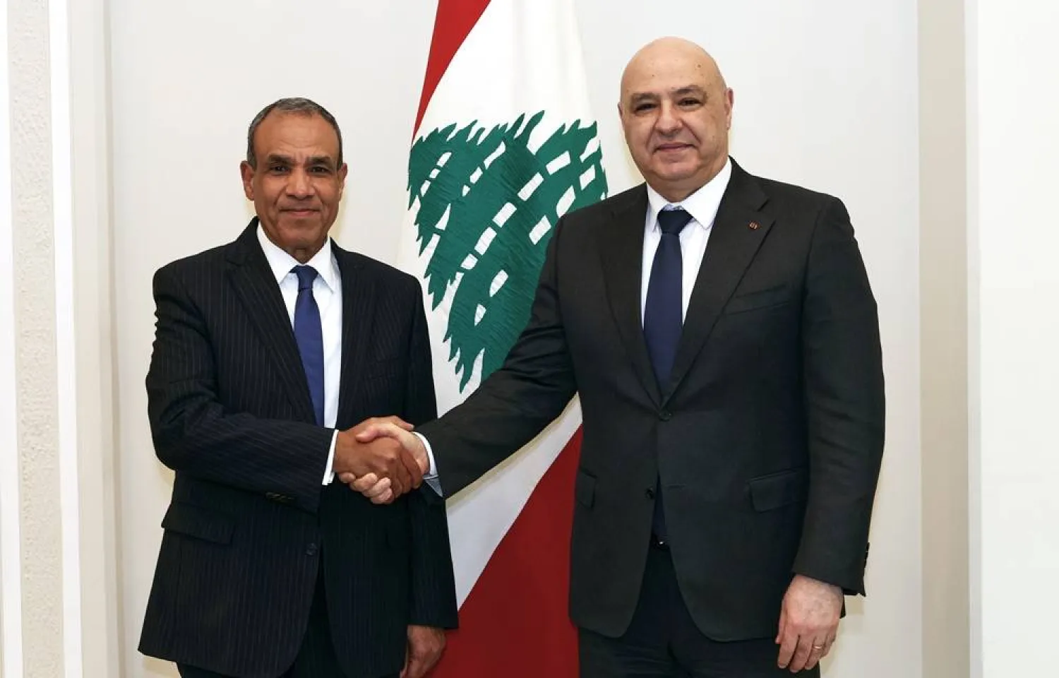  In this photo released by the Lebanese Presidency press office, Lebanese President Joseph Aoun, right, shakes hands with Egyptian Foreign Minister Badr Abdelatty in Baabda, east of Beirut, Lebanon, Thursday, March 26, 2026. (Lebanese Presidency press office via AP) 