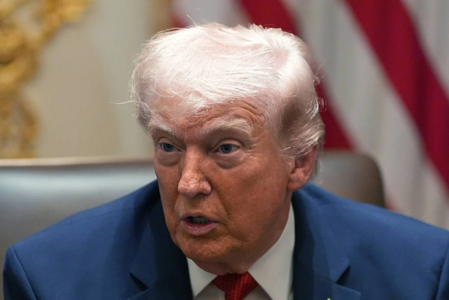 الرئيس الأميركي دونالد ترمب يتحدث خلال اجتماع لمجلس الوزراء في البيت الأبيض بالعاصمة واشنطن 26 مارس 2026 (أ.ب)