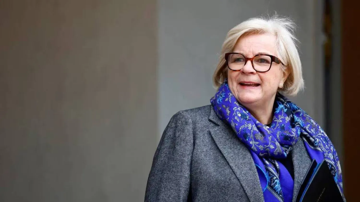 كاثرين فوتران وزيرة الصحة حينها ووزيرة القوات المسلحة حالياً - باريس 15 يناير 2025 (رويترز)
