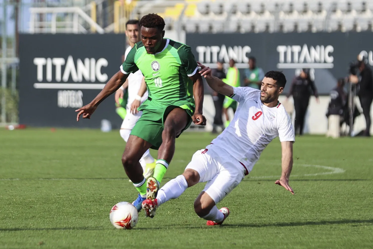 نيجيريا هزت إيران وديّاً في أنطاليا (إ.ب.أ)