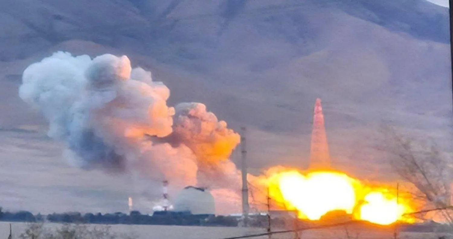 ضربات إسرائيلية على مفاعل أراك للمياه الثقيلة وسط إيران (شبكات التواصل)