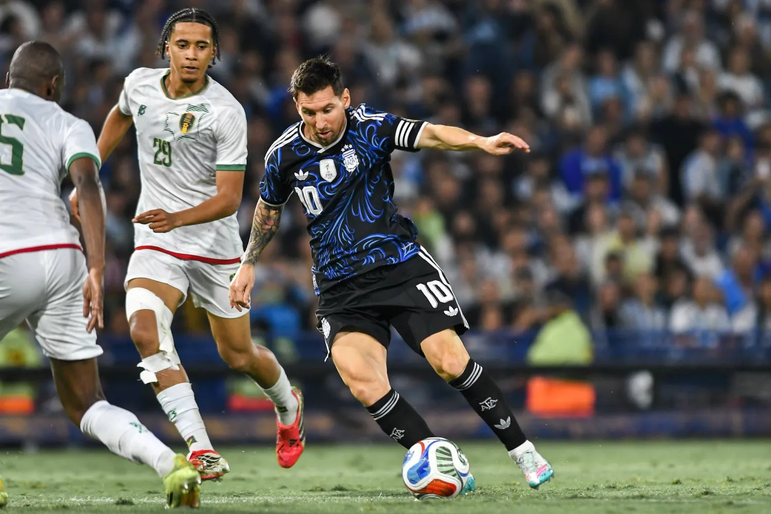 أرجنتين ميسي هزمت موريتانيا في البومبونيرا (د.ب.أ)