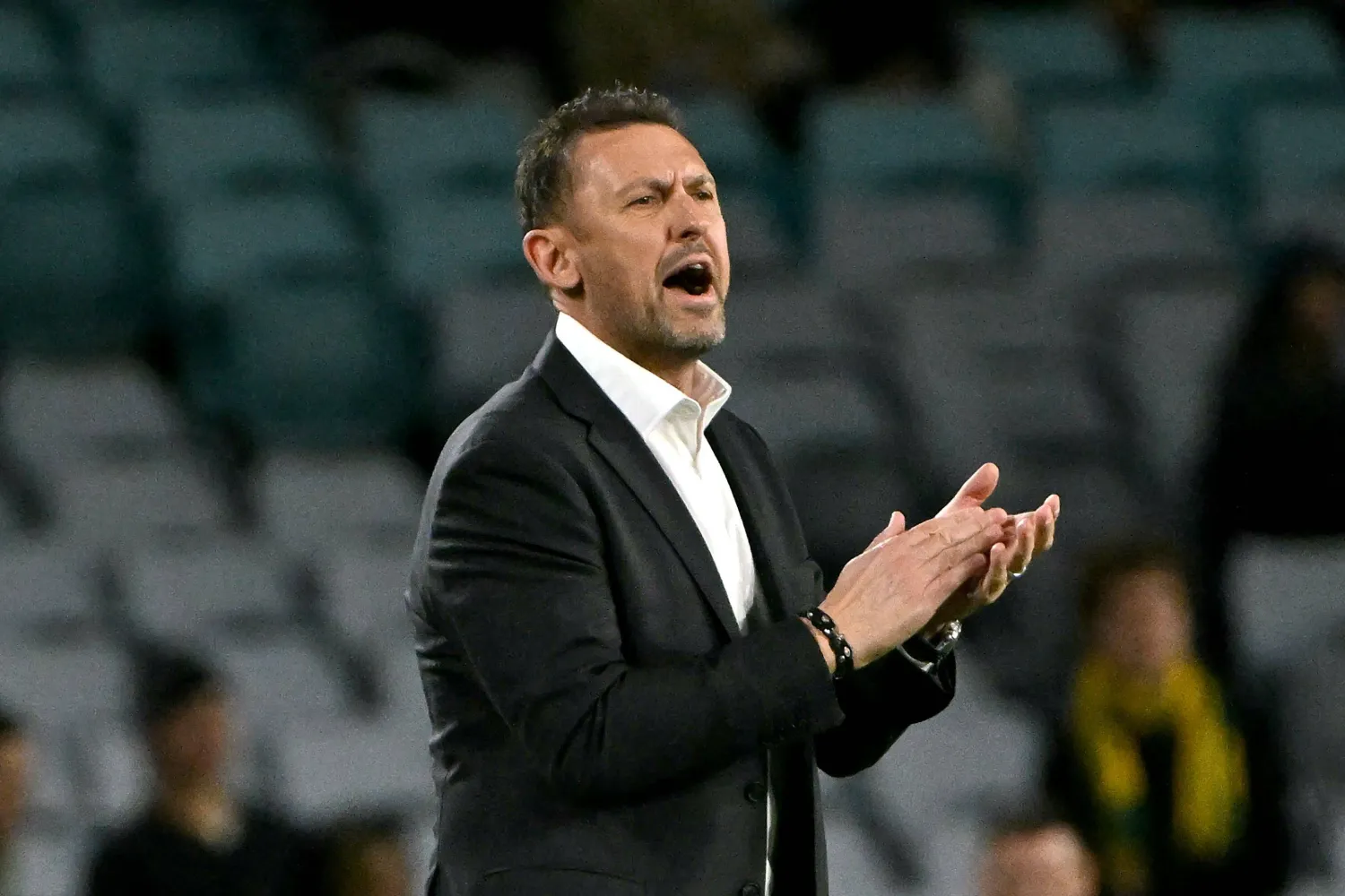 توني بوبوفيتش مدرب أستراليا (أ.ف.ب)