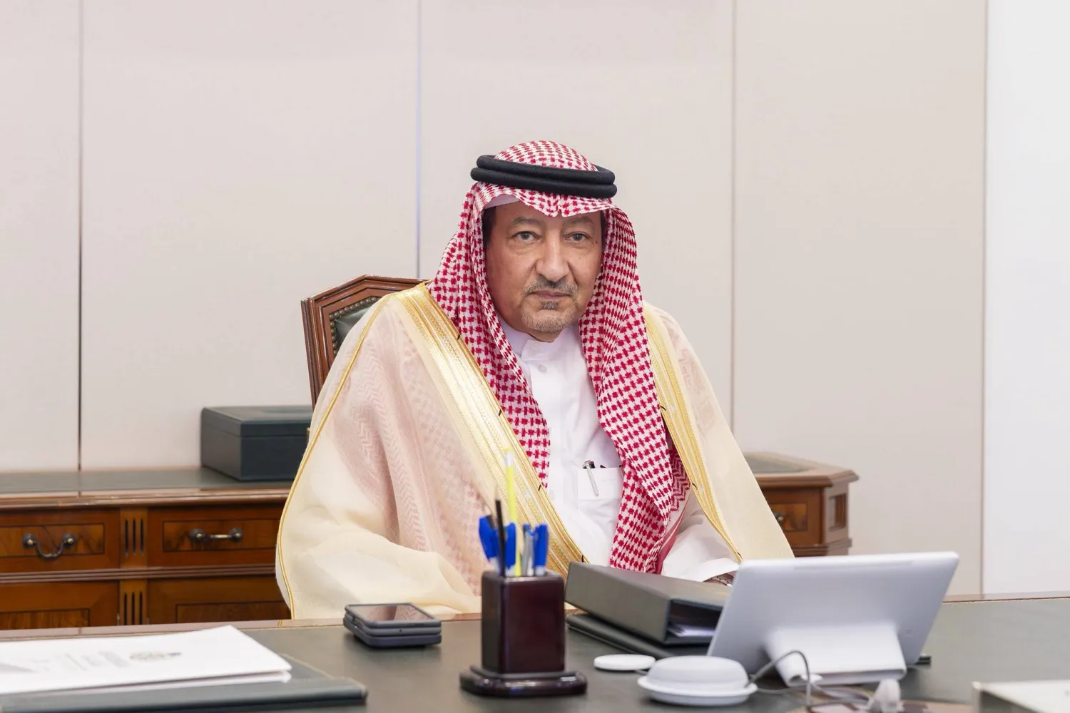 نائب وزير الخارجية السعودي وليد الخريجي خلال مشاركته في الاجتماع (صفحة الخارجية السعودية على إكس)