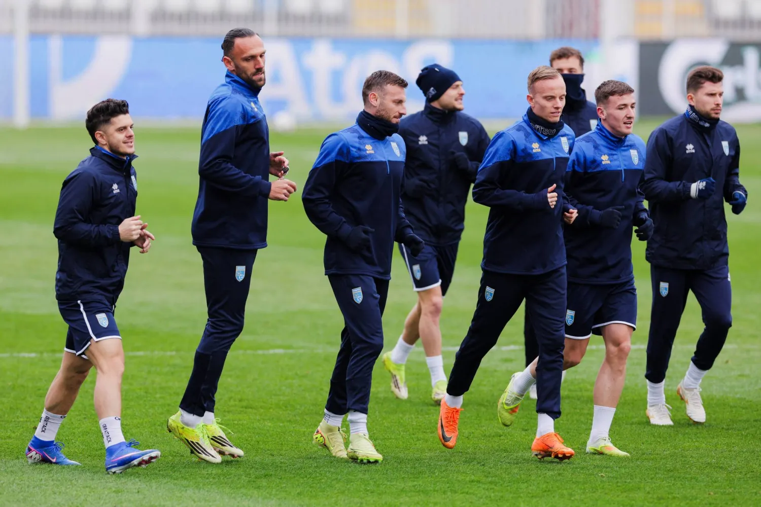 كوسوفو تستضيف تركيا الثلاثاء في نهائي الملحق الأوروبي (رويترز)