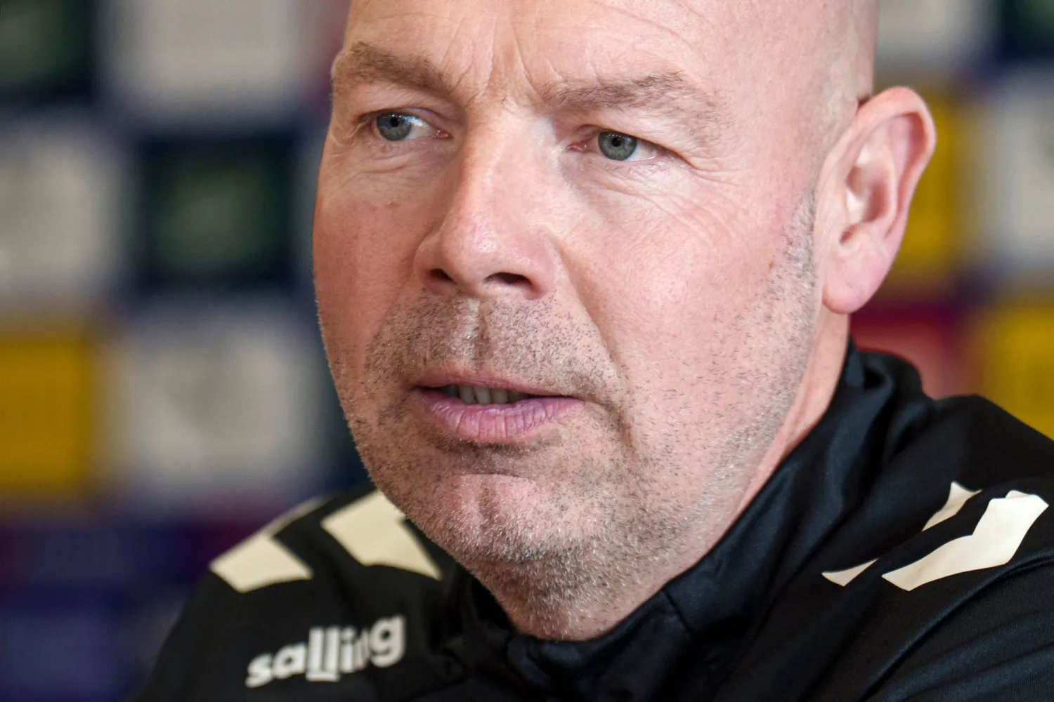 برايان ريمر مدرب الدنمارك (أ.ف.ب)