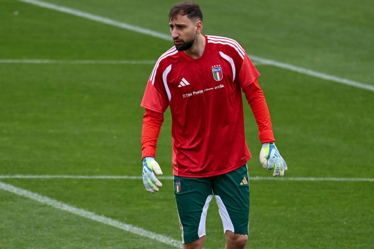 الإيطالي جيانلويجي دوناروما حارس مرمى مان سيتي (د.ب.أ)