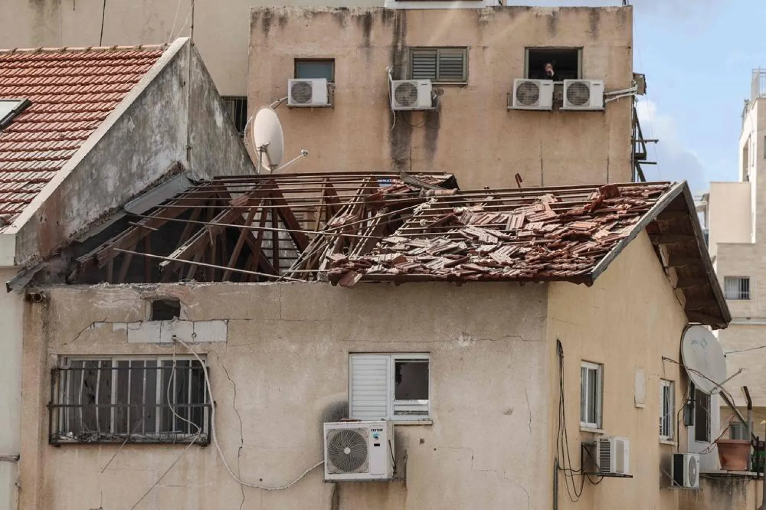 A photograph shows the damage at the site of an Iranian strike in a residential neighborhood of Bnei Brak on March 31, 2026. (AFP) 