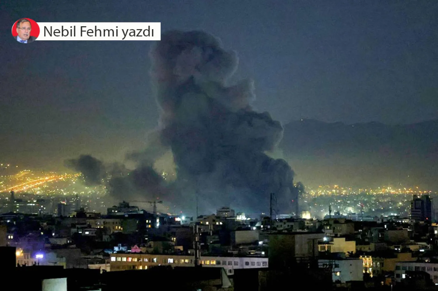 Tahran'a yapılan füze saldırılarının ardından yükselen duman, 1 Mart 2026 (AFP)