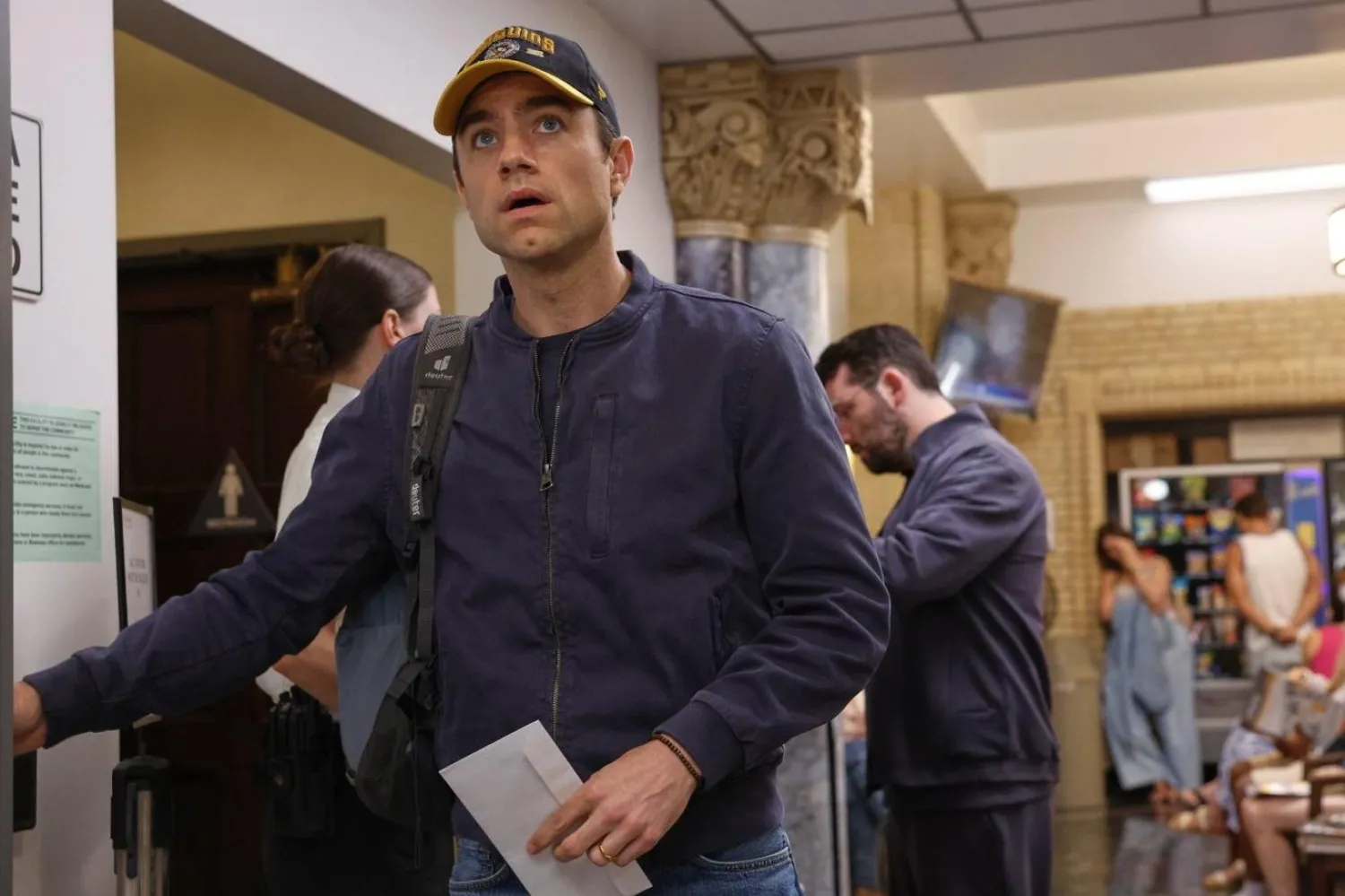 Ball, The Pitt'de Dr. Langdon rolünde (HBO Max)