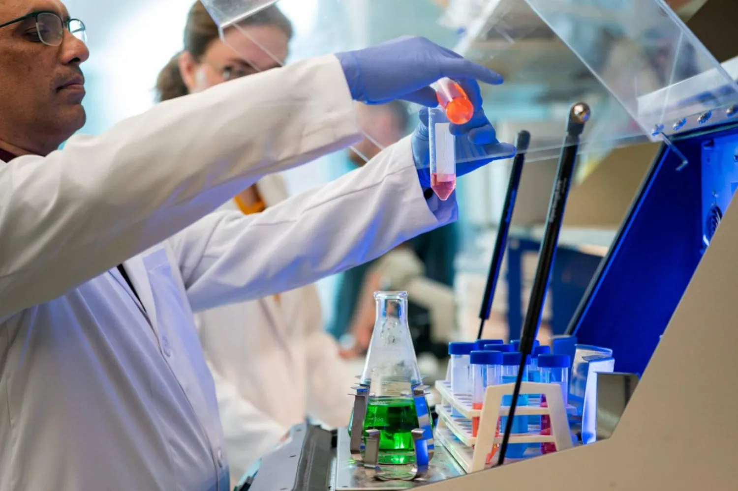 Araştırmacılar, beyin yaşlanmasını hedefleyen yenilikçi bir burun spreyi geliştirdi (Texas A&M Üniversitesi)