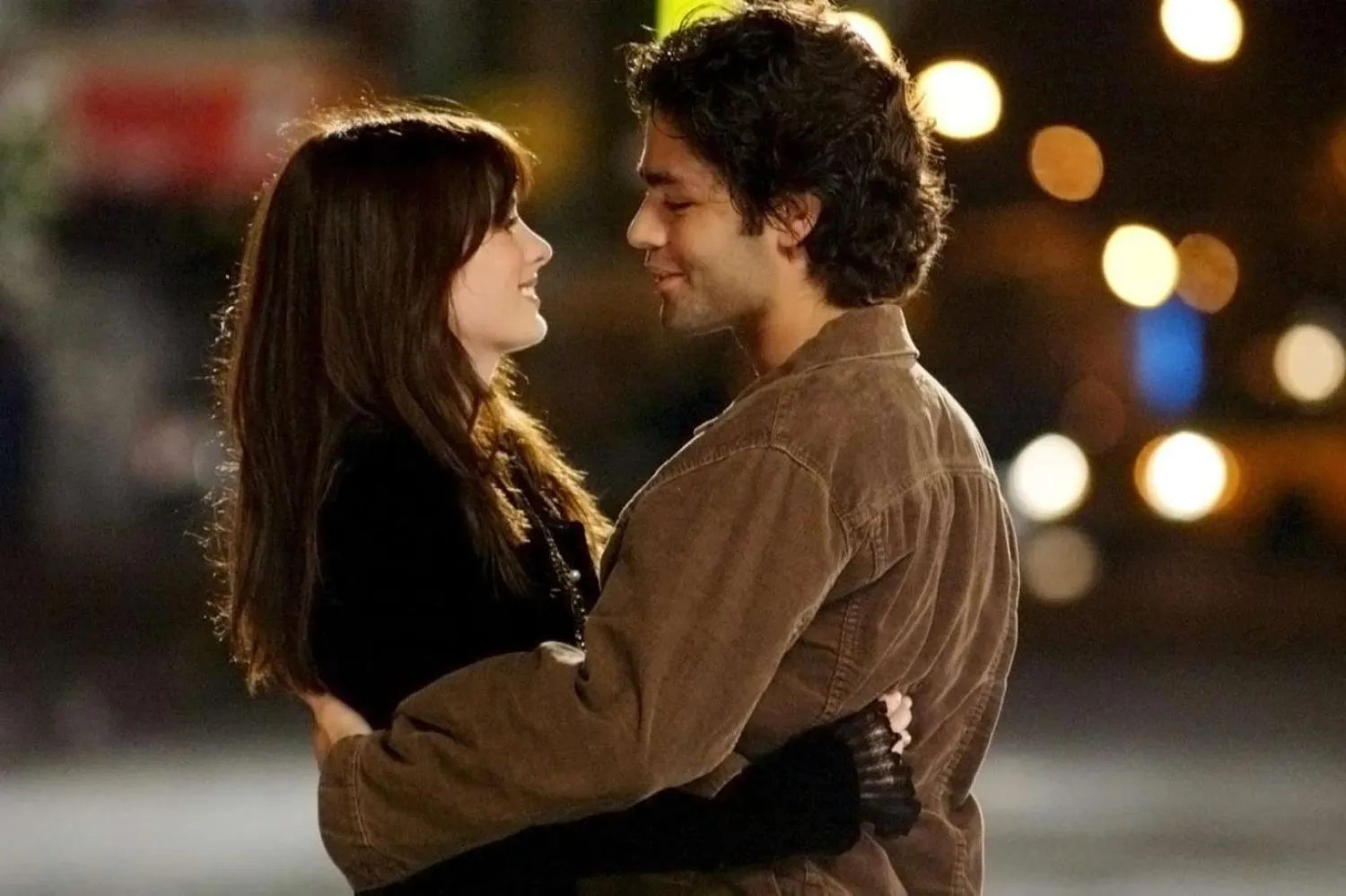 2006 yapımı Şeytan Marka Giyer'de Nate Cooper, Andy'nin yoğun kariyeriyle baş edemeyip ilişkilerinin bozulmasına yol açarken, destek vermemesi ve kıskanç tavırları nedeniyle hayranlarca "toksik" eleştirilerine maruz kalıyor (20th Century Studios)