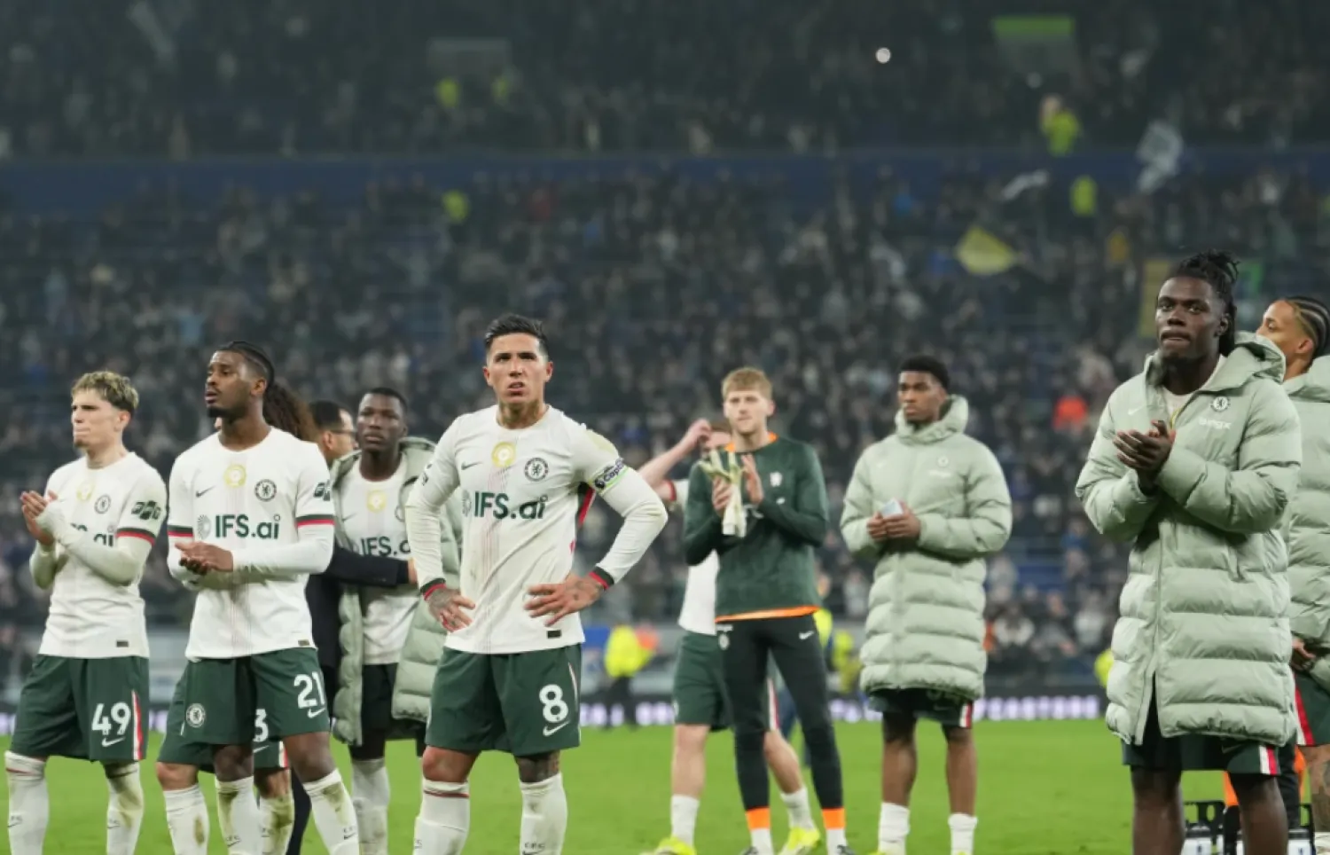 Chelsea players react disappointed after the English Premier League soccer match between Everton and Chelsea in Liverpool, England, Saturday, March 21, 2026. (AP Photo/Jon Super)

