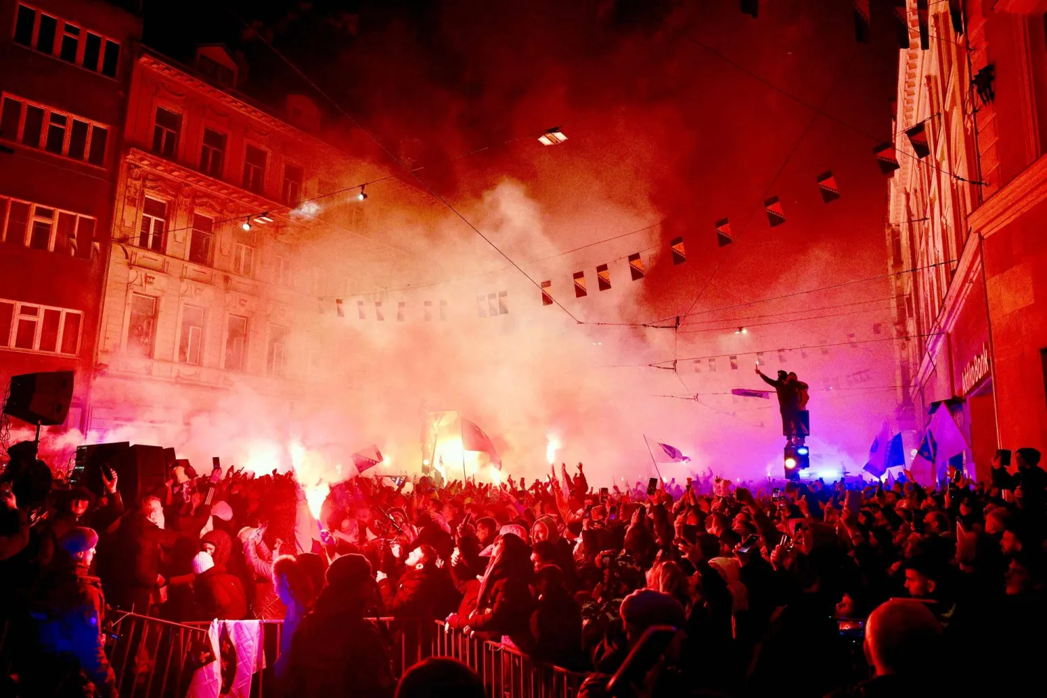 احتفالات في البوسنة بعد التأهل للمونديال (أ.ف.ب)