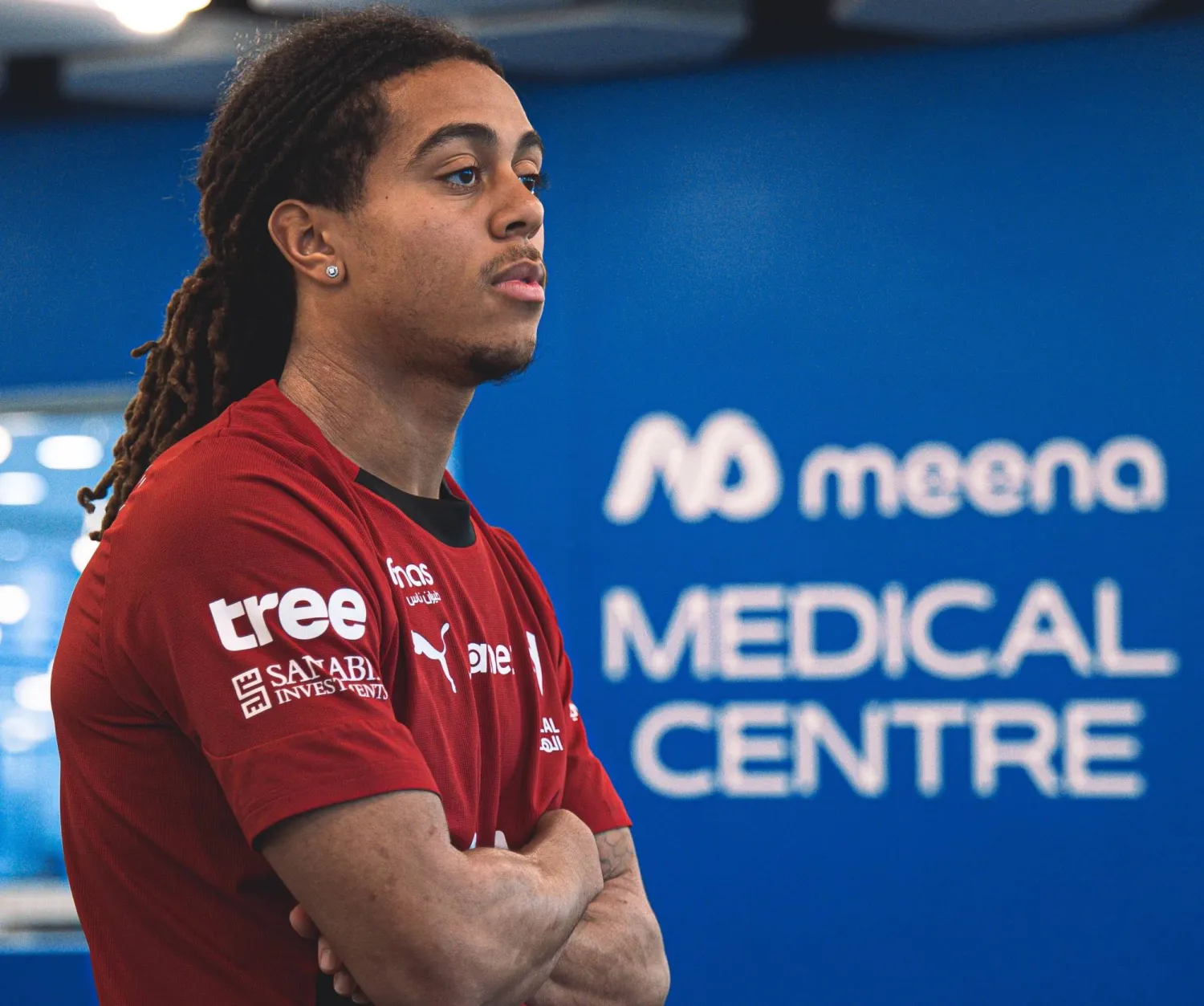 بوابري خلال وجوده في العيادة الطبية بنادي الهلال (موقع النادي)