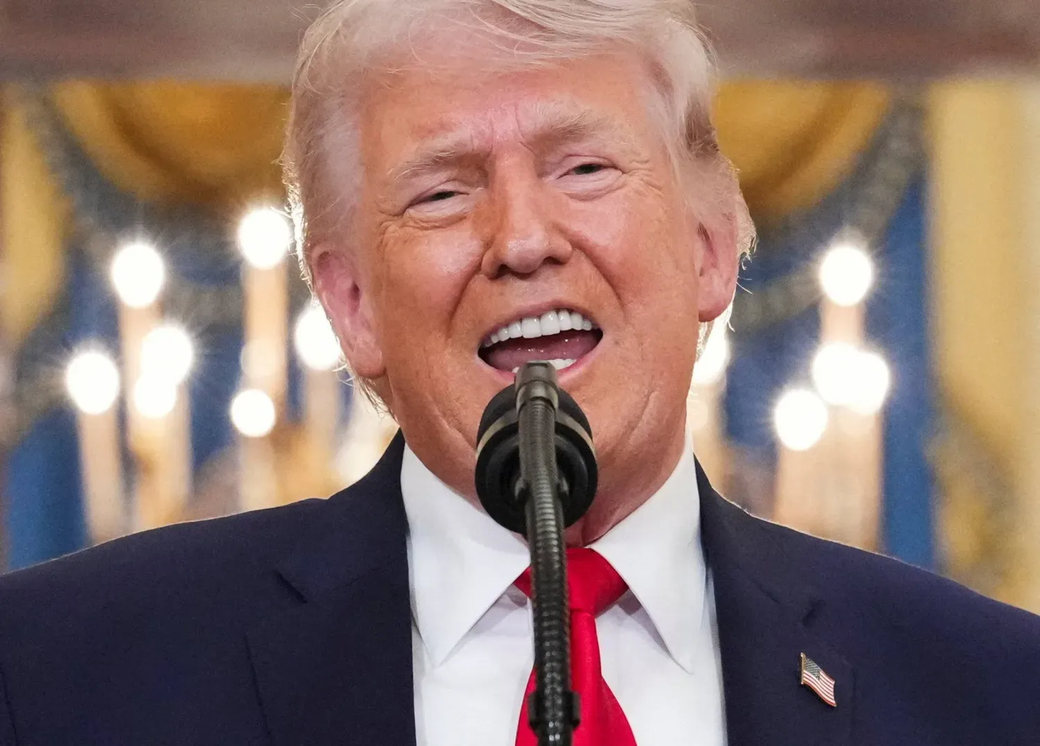 ABD Başkanı Donald Trump, Beyaz Saray'da İran hakkında bir konuştu (Reuters)