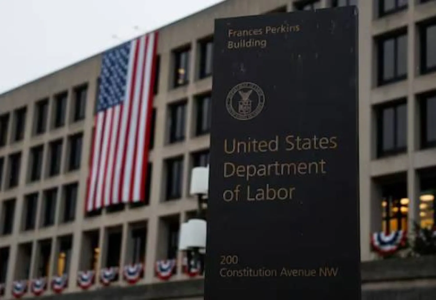 مقر وزارة العمل الأميركية في واشنطن (رويترز)