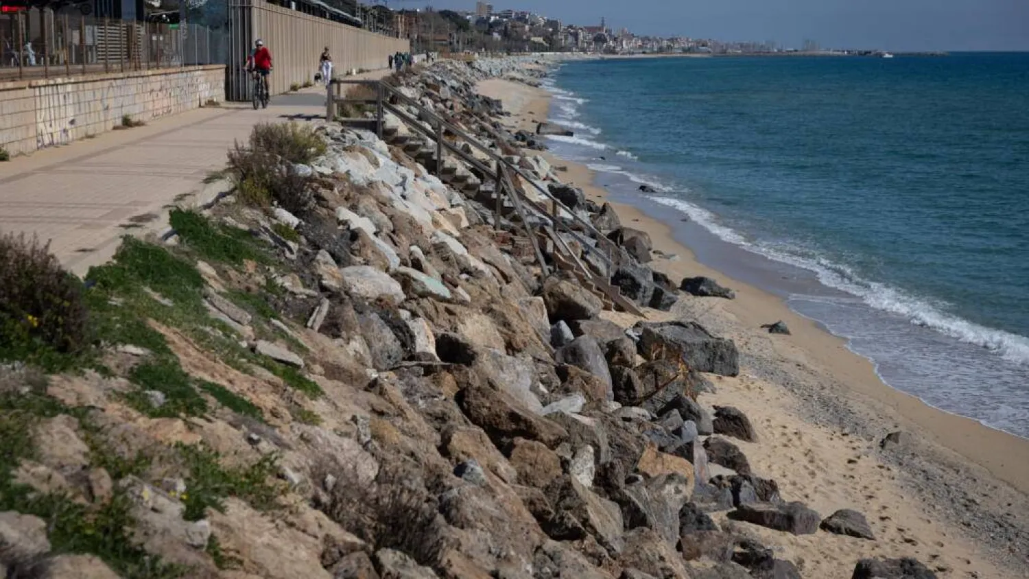 The seafront promenade at Montgat beach north of Barcelona on February 26, 2026. Josep LAGO / AFP
