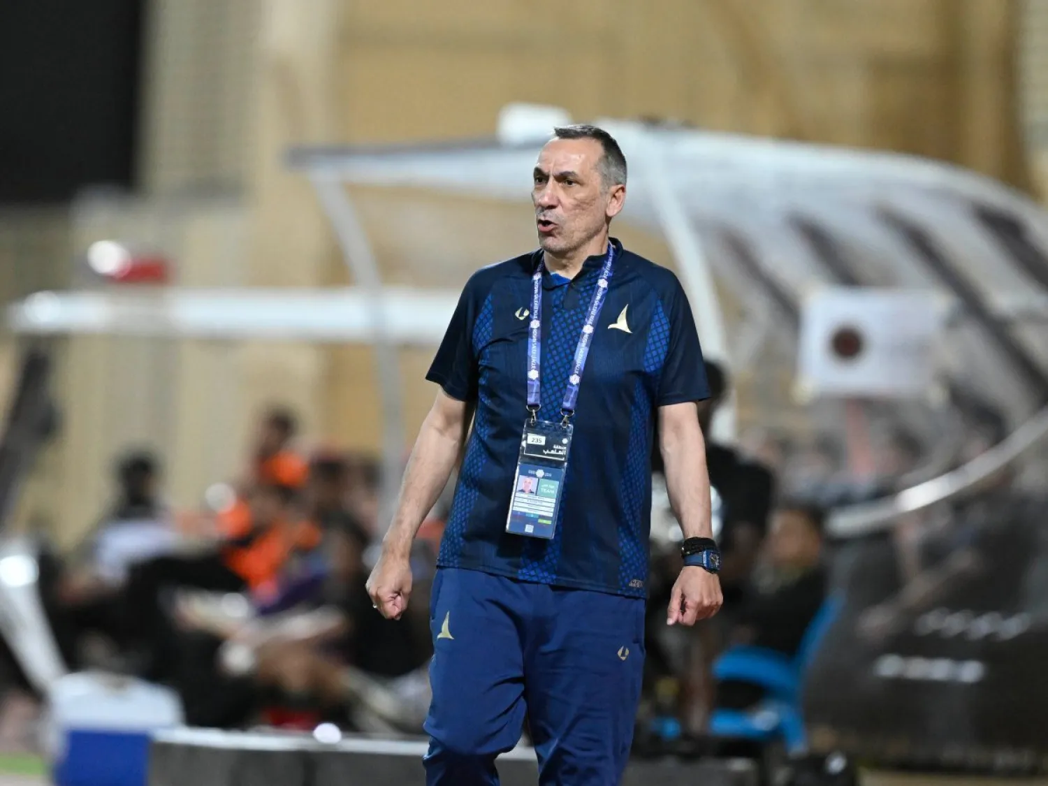 اليوناني جورجيوس دونيس مدرب فريق الخليج (تصوير: بشير صالح)