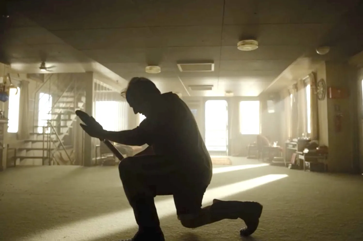 «حفّار»... توم كروز كما يبدو في الفيلم (وورنر)