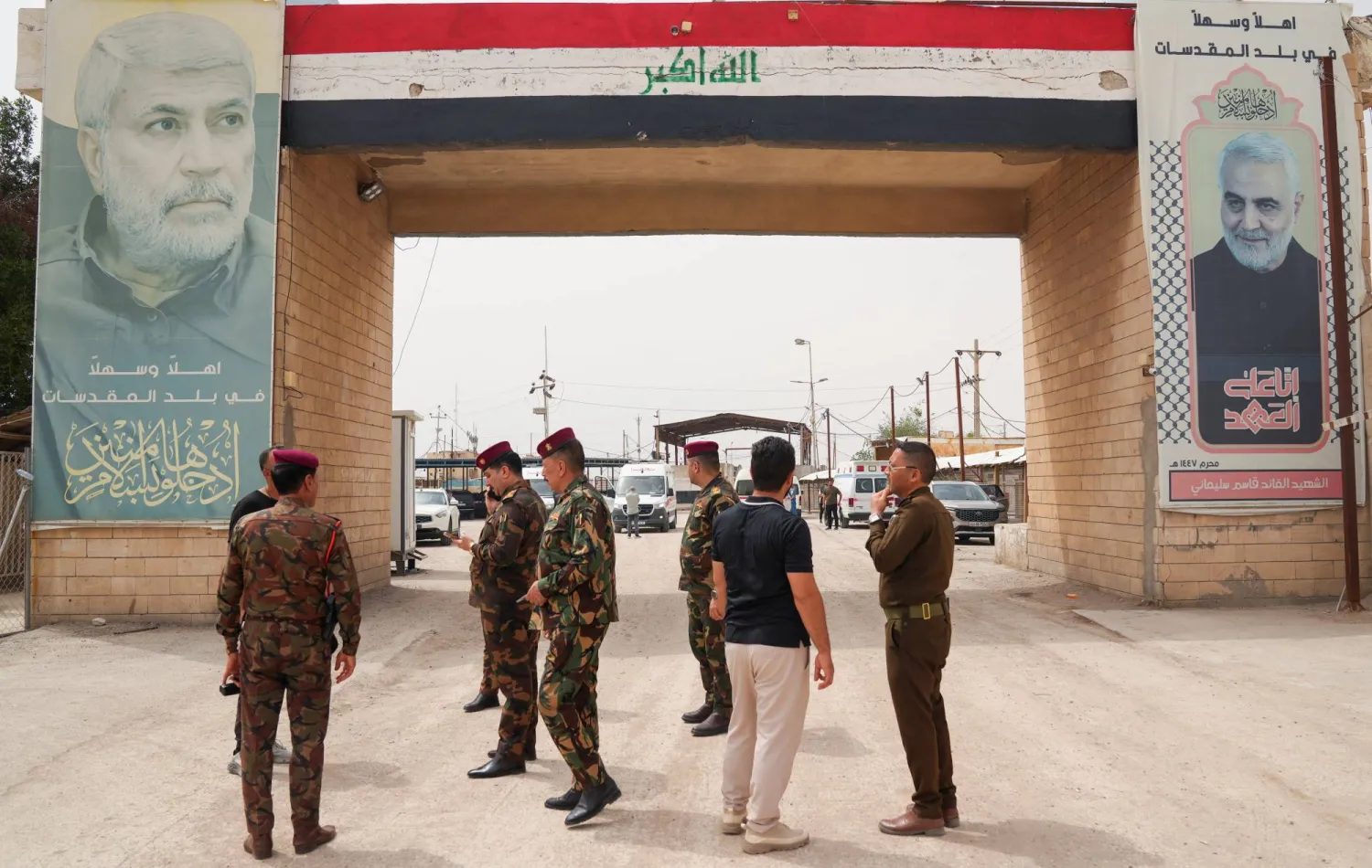  Iraqi security forces stand at the Shalamcheh border crossing with Iran after Iraq closed the crossing following airstrikes on the Iranian side that security sources said killed an Iraqi citizen, Iraq, April 4, 2026. (Reuters)