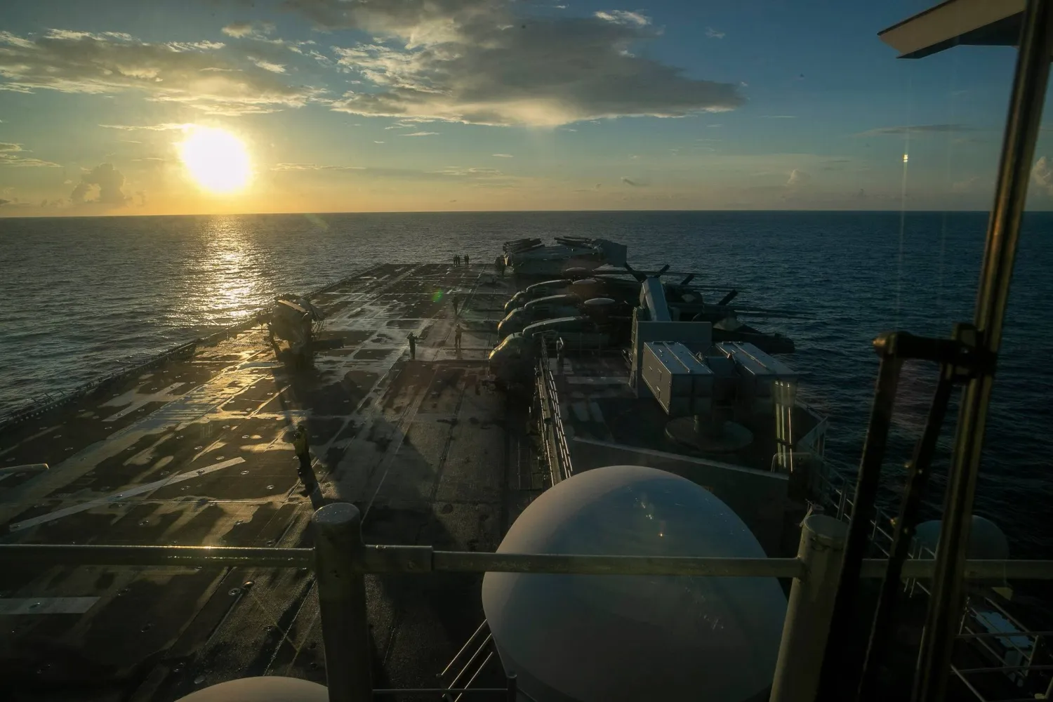 ​سفينة الهجمات البرمائية الأميركية «إل إتش إيه 7» (القيادة المركزية الأميركية)