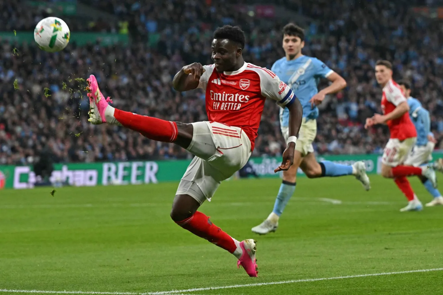 بوكايو ساكا خارج مواجهة آرسنال وسبورتنغ (أ.ف.ب)