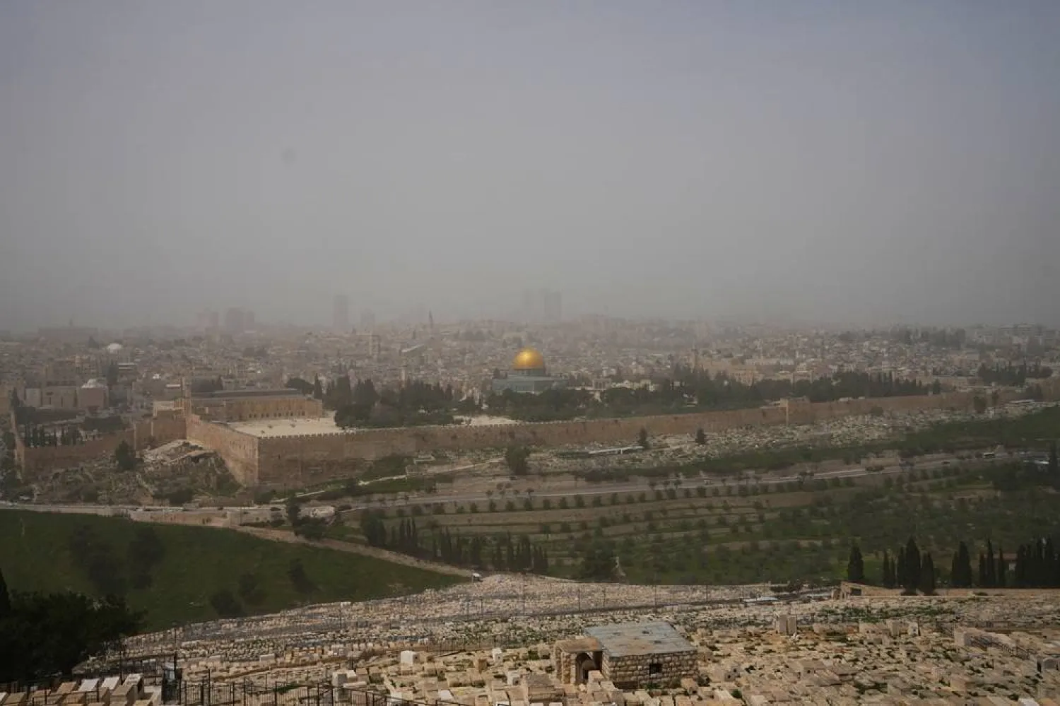  The Dome of the Rock Mosque in the Al-Aqsa Mosque Compound in the Old City of Jerusalem is seen from the Mount of Olives. (AP) 