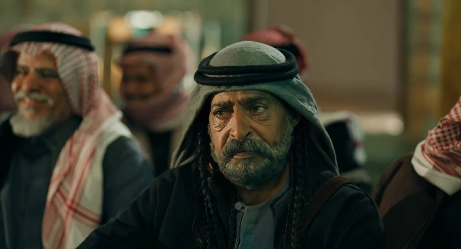 دخول قوي للشاعر مانع بن شلحاط في أولى تجاربه التمثيلية (نتفليكس)